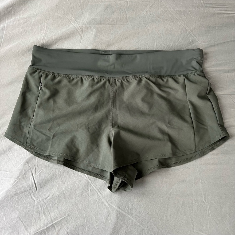 Title Nine shorts (L)